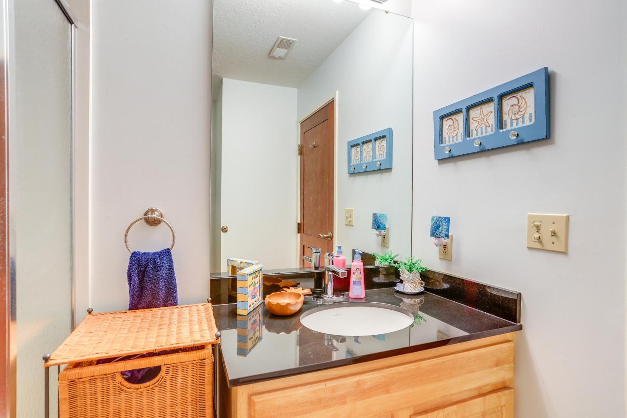 Waterfront Bass Island Retreat With Balcony And Tv Apartment Put-in-Bay Ngoại thất bức ảnh